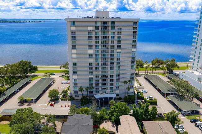 Building Photo - 2611 Bayshore Blvd
