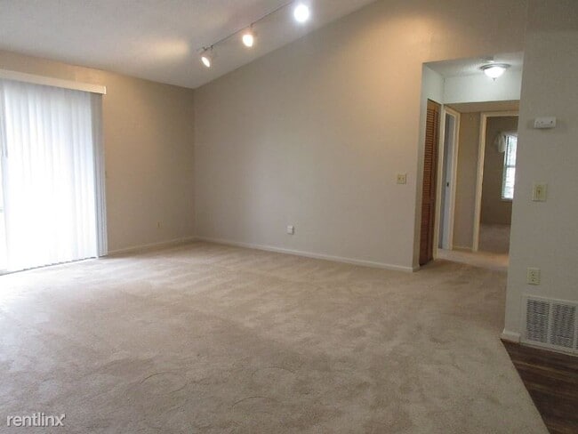 Building Photo - 2 br, 2 bath Condo - 3320 S Ammons St #6-201