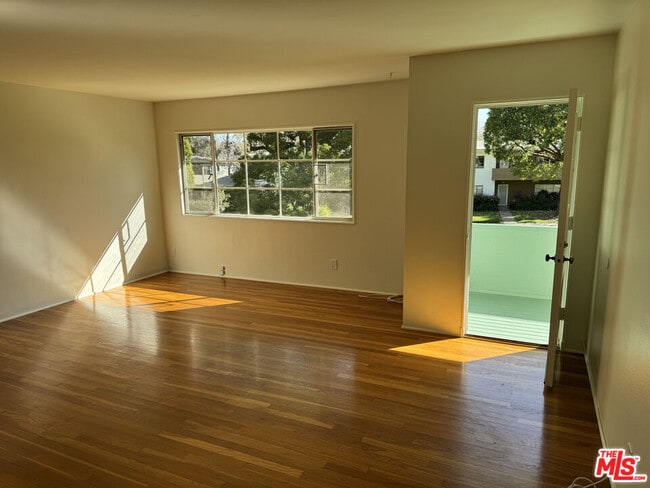 Building Photo - 5259 1/2 Village Green