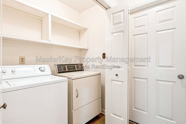 Building Photo - 1507 Laureldale Dr