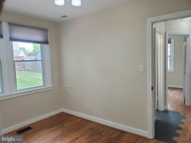 Building Photo - 1606 Lafayette Dr