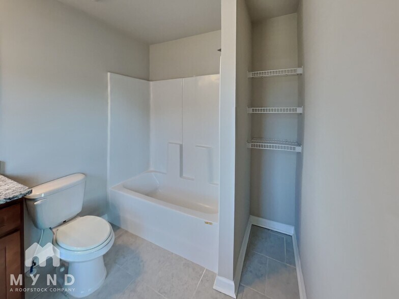 Building Photo - 8370 Douglass Trail