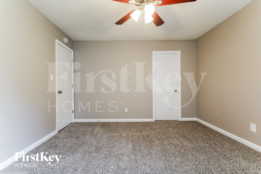 Building Photo - 5812 Fieldstone Ct