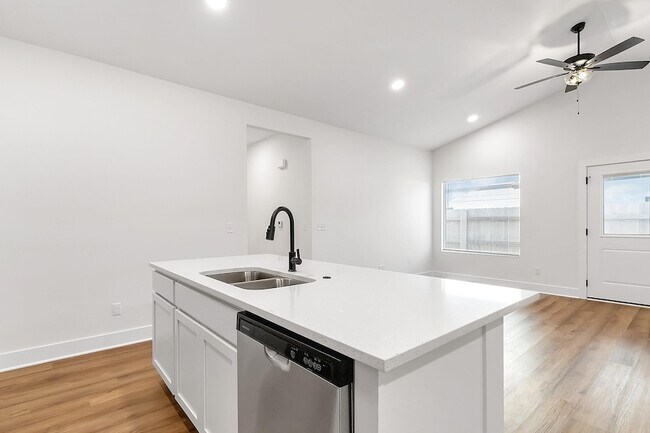 Building Photo - 625 Briarbrook Ln