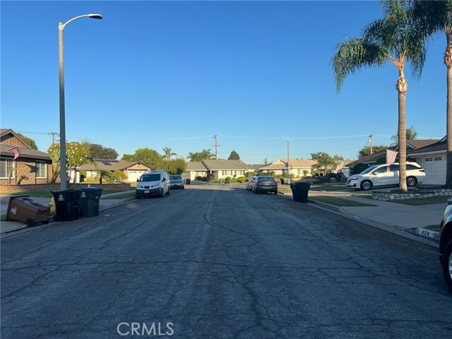 Building Photo - 425 Lewis Pl