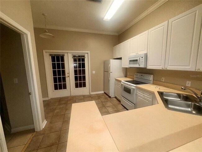 Building Photo - 145 Reserve Cir