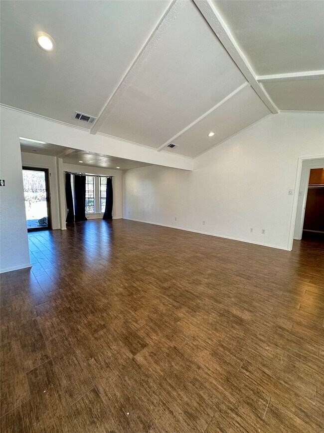 Building Photo - 17511 Possums Run Dr