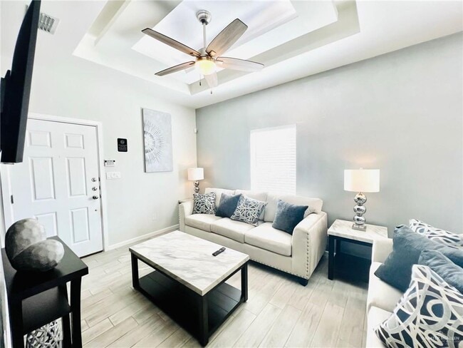 Building Photo - 16 Magnolia Ave