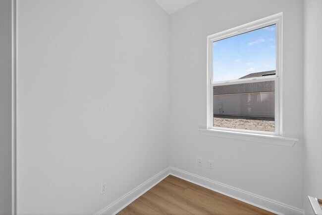 Building Photo - Brand New Home