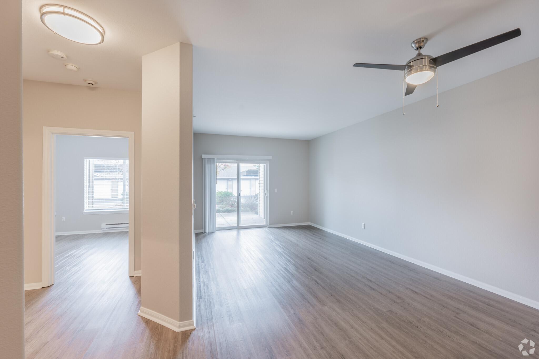 1BR, 1BA - 786SF - River Trail Apartments