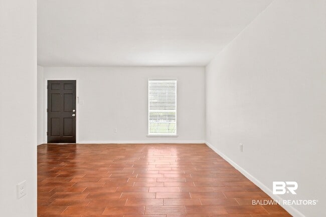 Building Photo - 509 Gayfer Ave