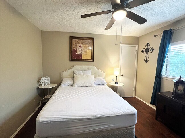 Building Photo - 7543 Prairie Lace