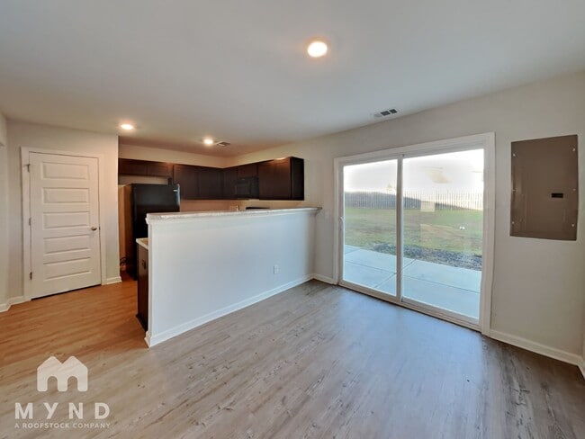 Building Photo - 32 Brown Thrasher Ct