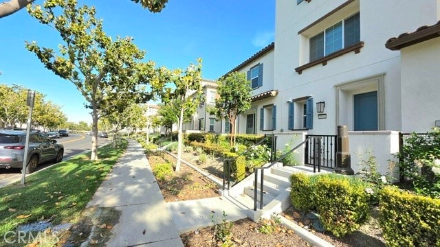 Building Photo - 8141 Garden Park St