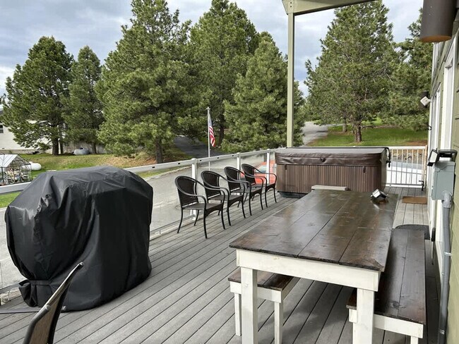 Building Photo - 130 Par Dr