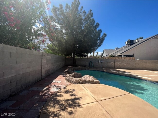 Building Photo - 362 Cavos Way