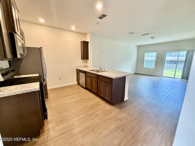 Building Photo - 8006 Echo Springs Rd