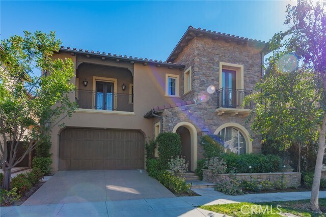 Building Photo - 16 Spanish Moss