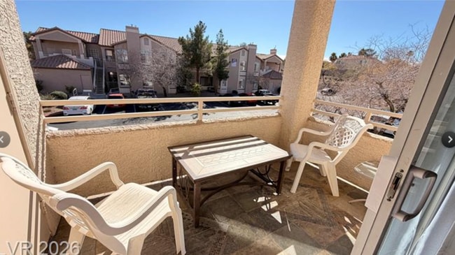 Building Photo - 75 N Valle Verde Dr