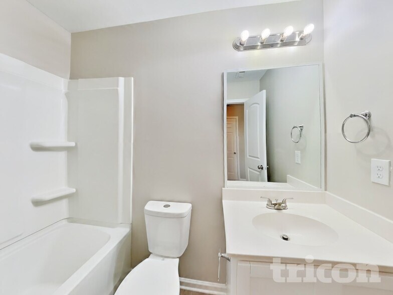 Building Photo - 69 Fawnbrook Dr