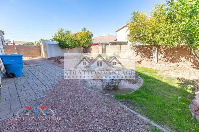 Building Photo - 4808 W Allen St