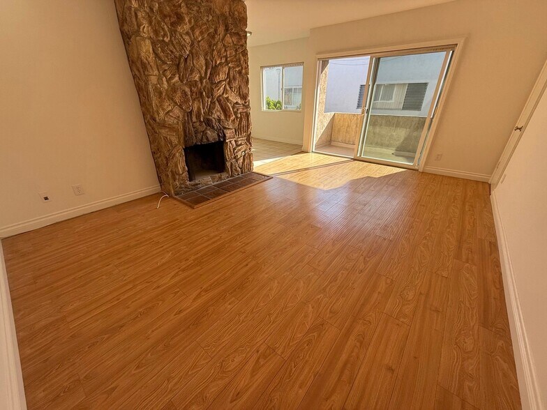 Building Photo - 12235 Pacific Ave