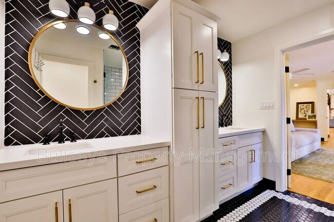 Building Photo - 2672 E Mesquite St