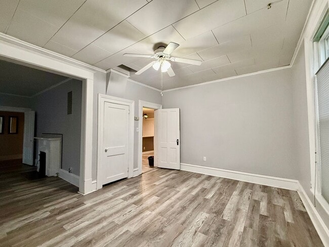 Building Photo - 1402 O Ave