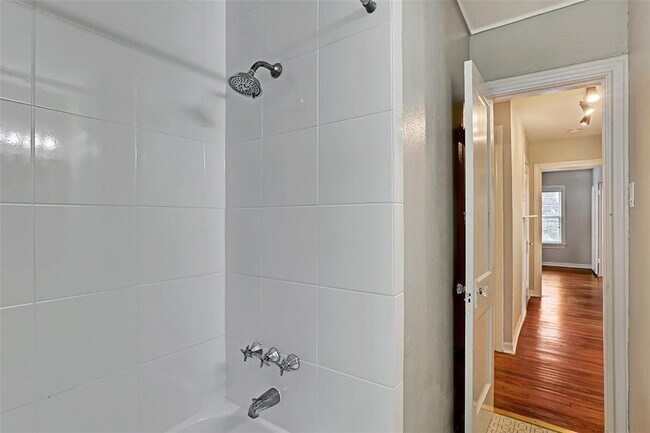 Building Photo - 2348 McClendon St