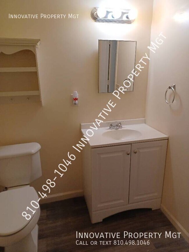 Building Photo - 1133 W Buder Ave