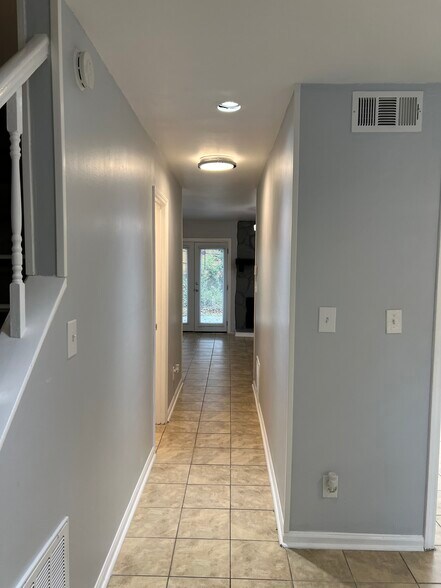 Building Photo - 6419 Baker Ct