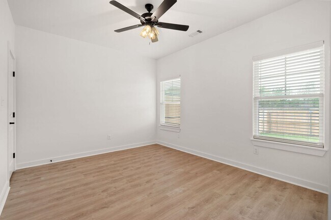 Building Photo - Beautiful New Abbington Subdivision! $1000...