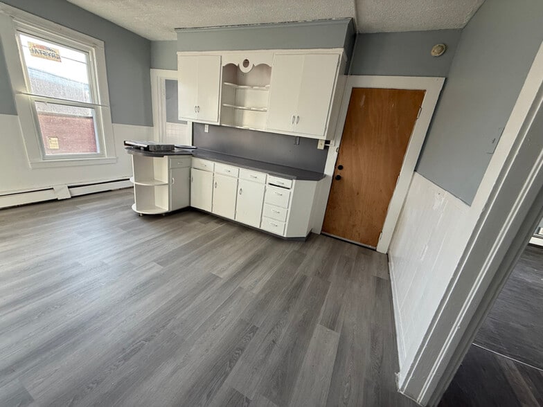 Building Photo - 10 Erwin Pl