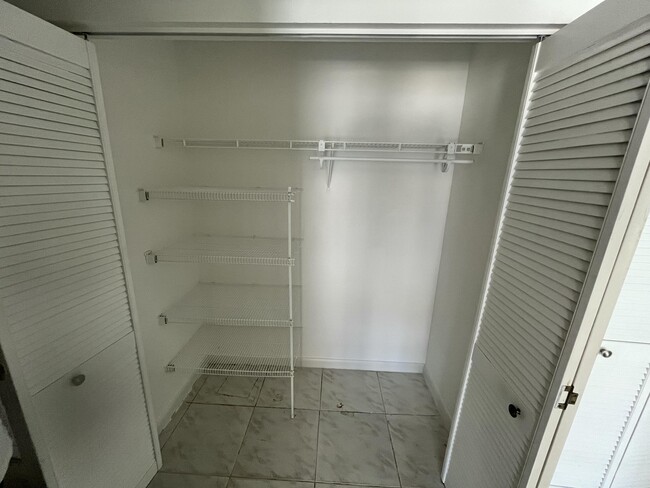 Building Photo - 6480 Contempo Ln
