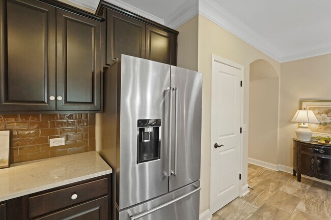 Building Photo - 10 Chicory Ct