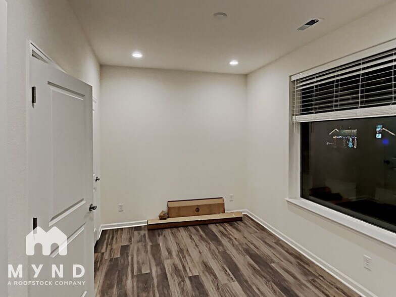 Building Photo - 5094 Ward Rd
