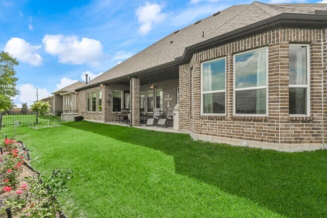 Building Photo - 6110 Meadow Bluff Ct