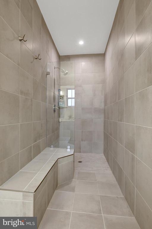 Building Photo - 20941 Bluebird Sq