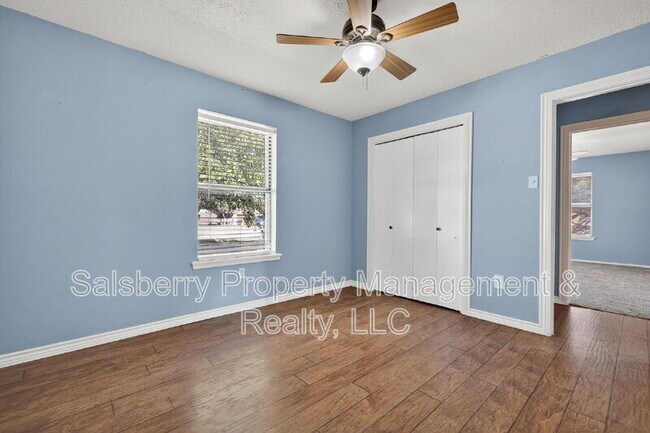 Building Photo - 1113 Gifford Dr