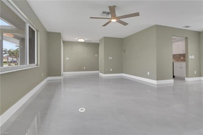 Building Photo - Elegant 3-Bedroom Pool Home in the Prestig...