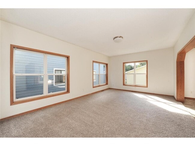 Building Photo - 1065 23rd Ave SE