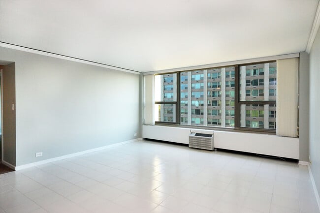 Building Photo - 3600 N Lake Shore Dr