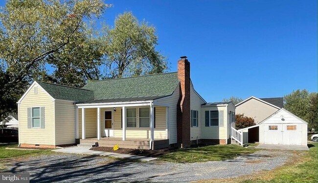 Building Photo - 573 Fairfax Pike