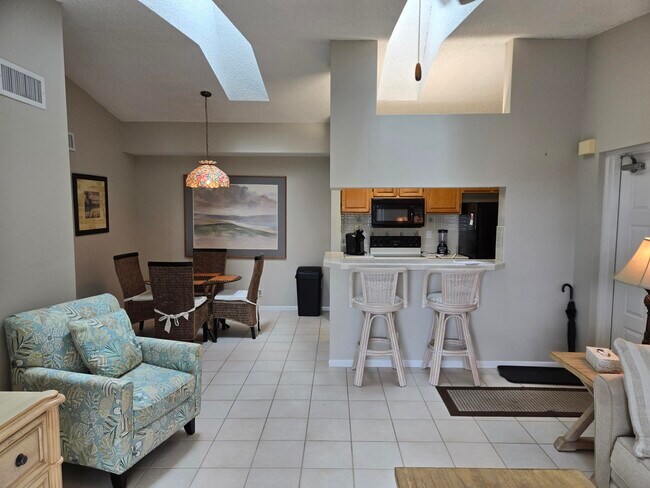 Building Photo - 2512 SE Anchorage Cove