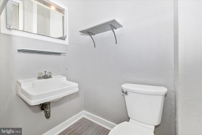 Building Photo - 326 E Patrick St