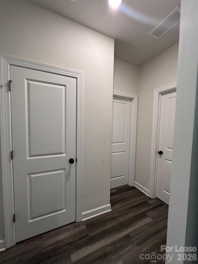 Building Photo - 8921 Pennegrove Cir