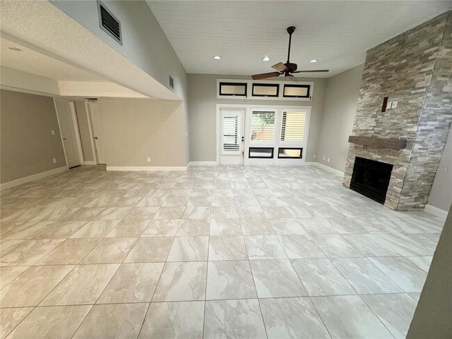 Building Photo - 140 Bridlewood Ln