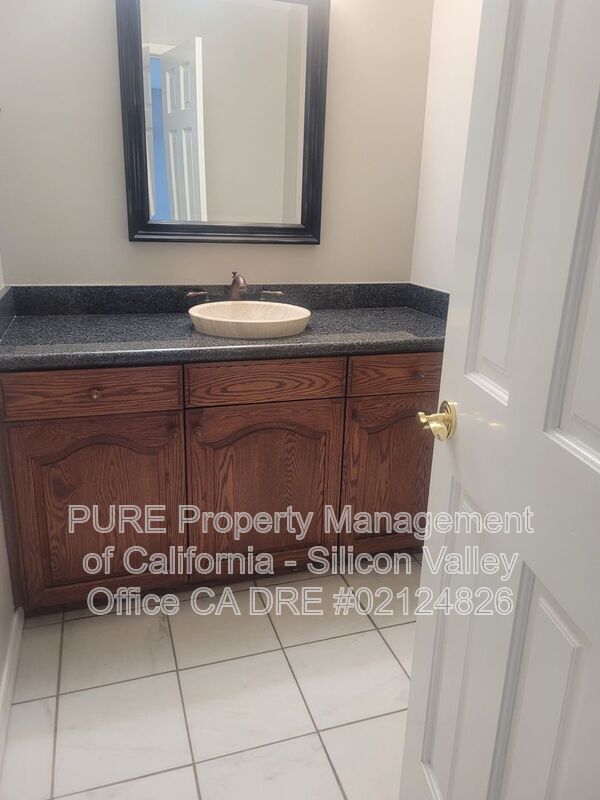 Building Photo - 114 Casa Grande