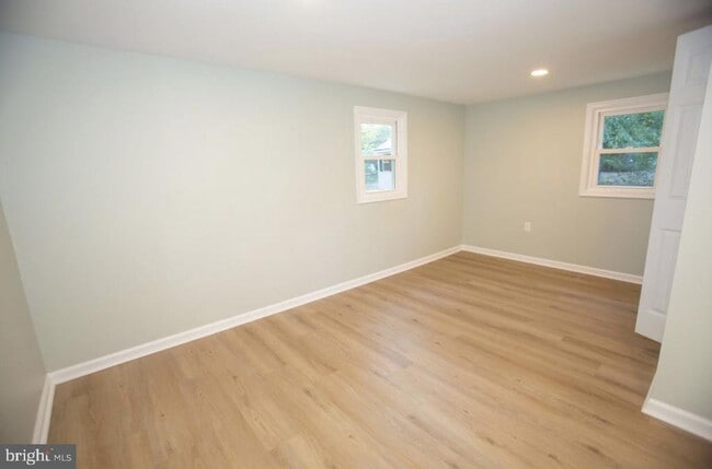 Building Photo - 100 Moran Ln