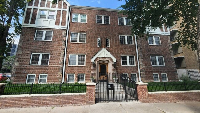 Building Photo - 963 Logan St